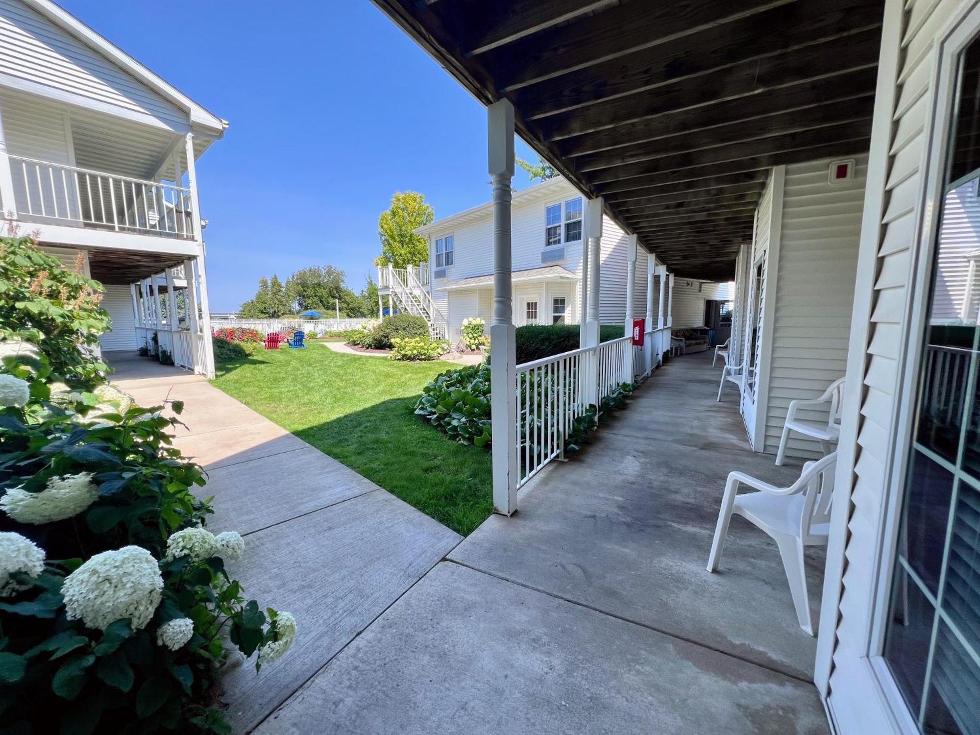 Bay Breeze Resort Ephraim Exterior foto